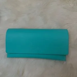karen wazen | Accessories | Karen Wazen Ciara Bumblebee  display picture 1